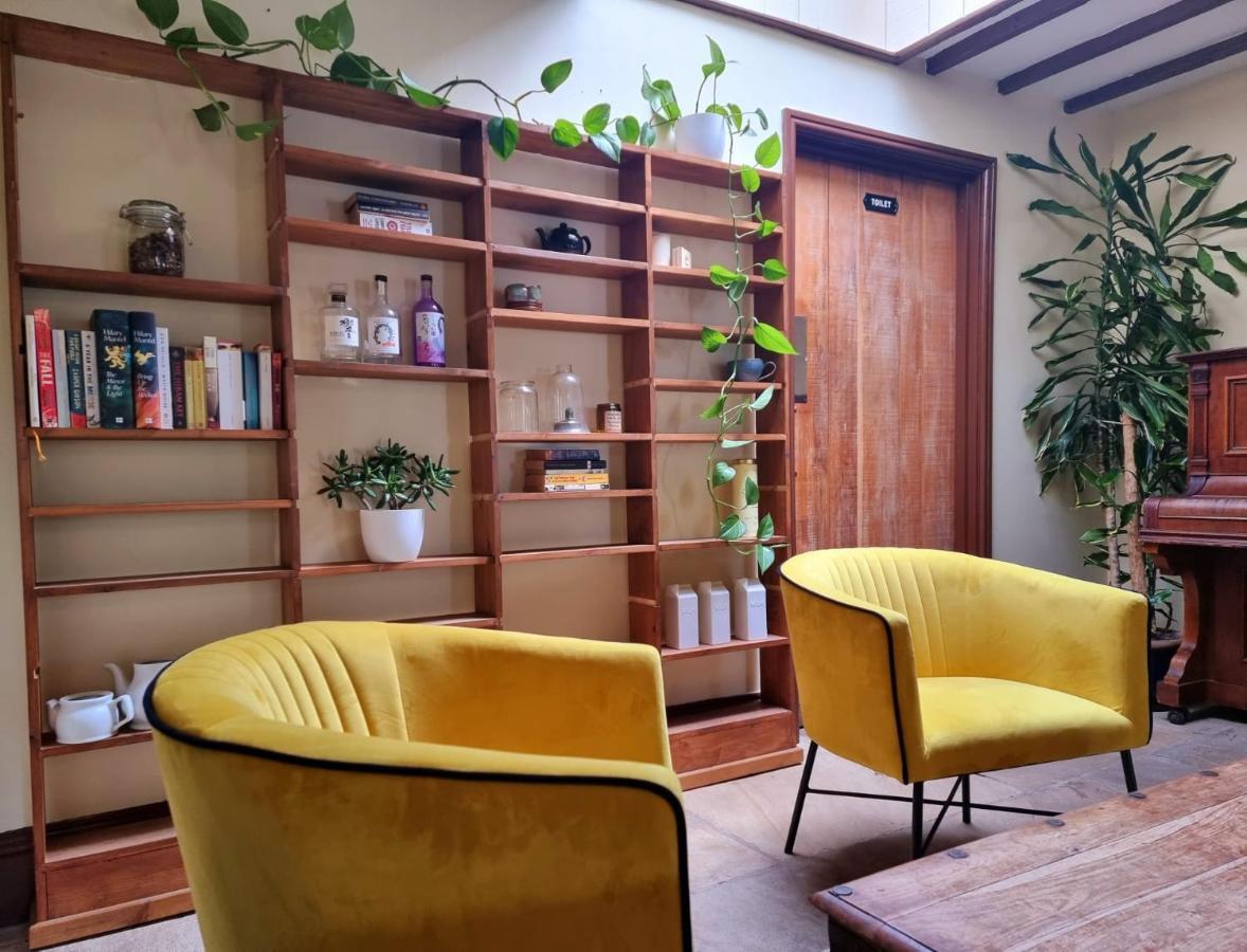スタンフォード The Royal Oak Duddington Bed & Breakfast エクステリア 写真