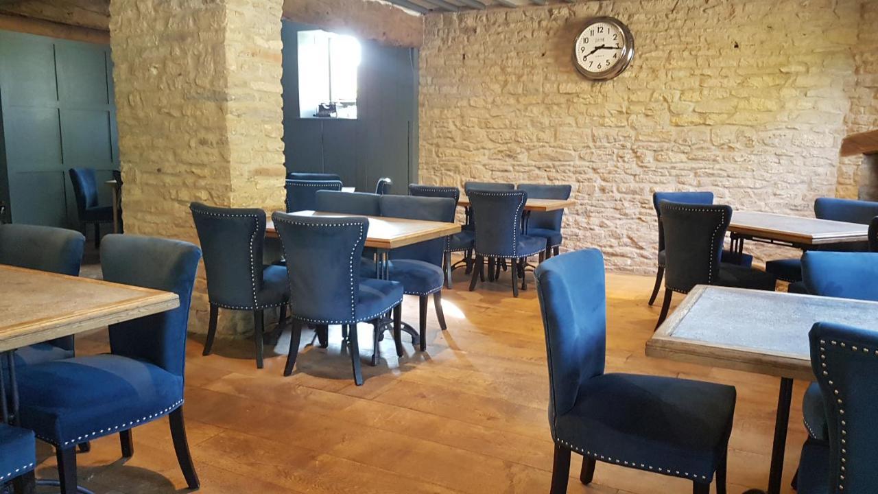 スタンフォード The Royal Oak Duddington Bed & Breakfast エクステリア 写真